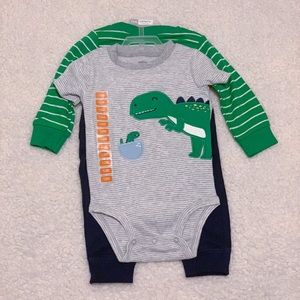 Carter’s Dinosaur Outfit NEW
